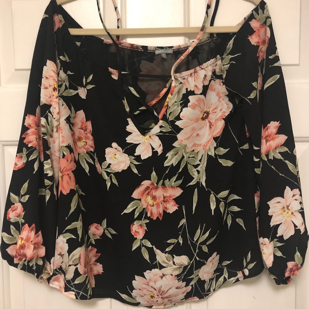 Off the shoulder M top